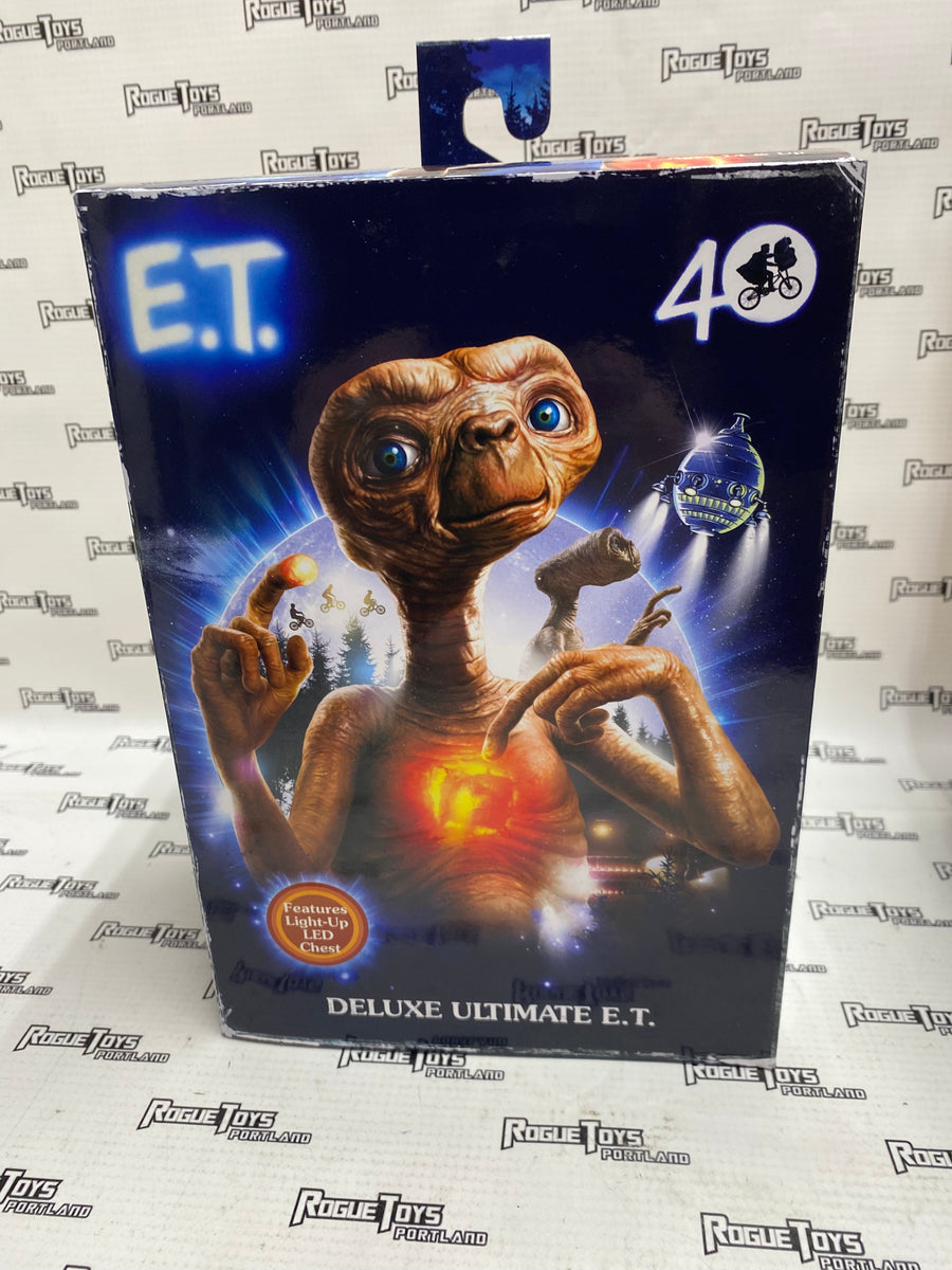 NECA Deluxe Ultimate E.T.